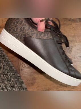 Michael Kors Keaton Brown Leather and Signature Logo Sneaker women’s size 9 ne w